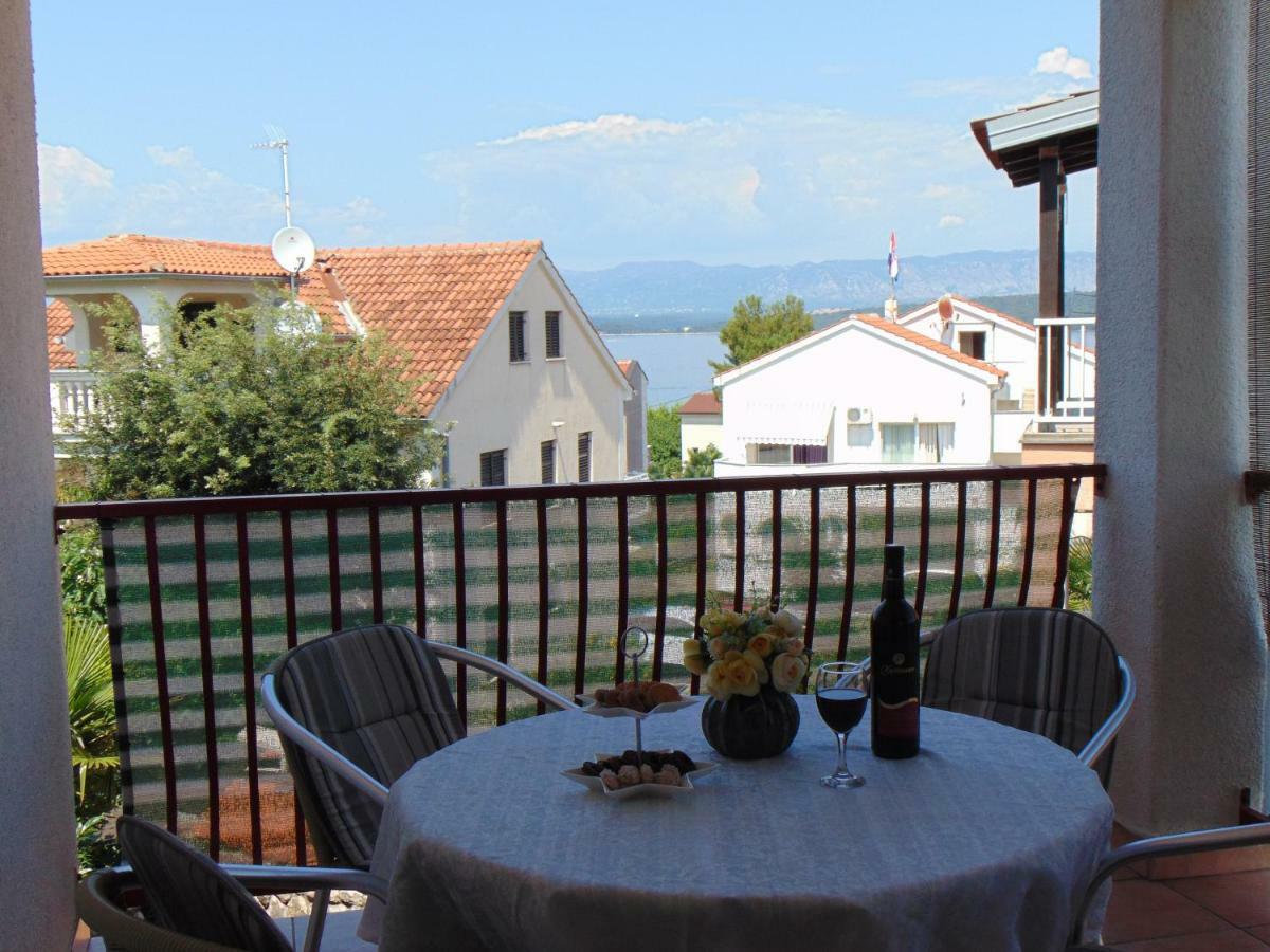 Apartment Mia Malinska Luaran gambar