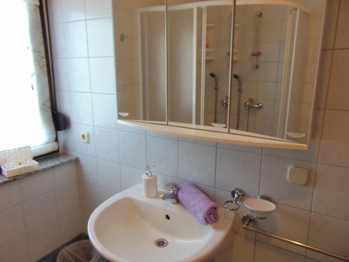 Apartment Mia Malinska Luaran gambar