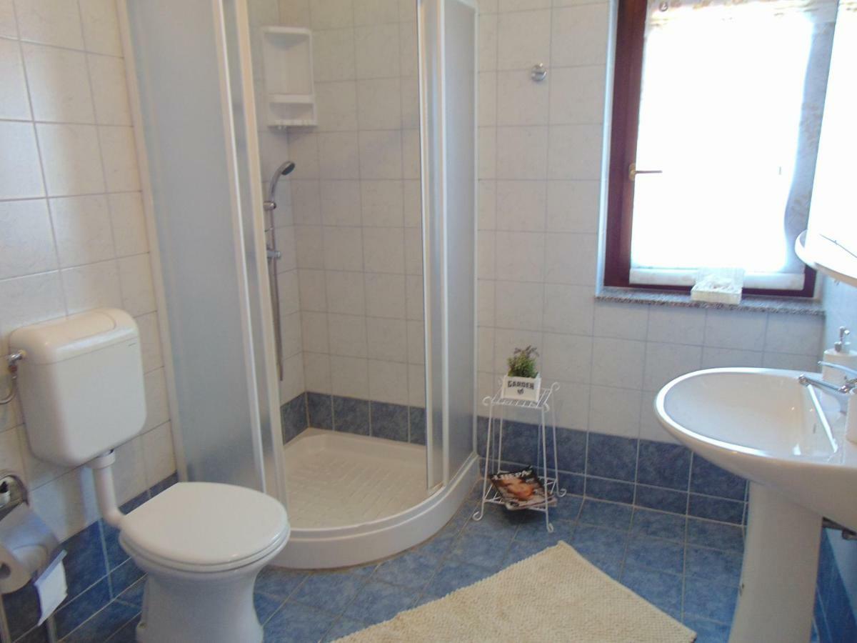 Apartment Mia Malinska Luaran gambar